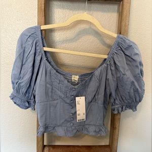 Urban Outfitters NWT Puff Sleeve Crop Top
